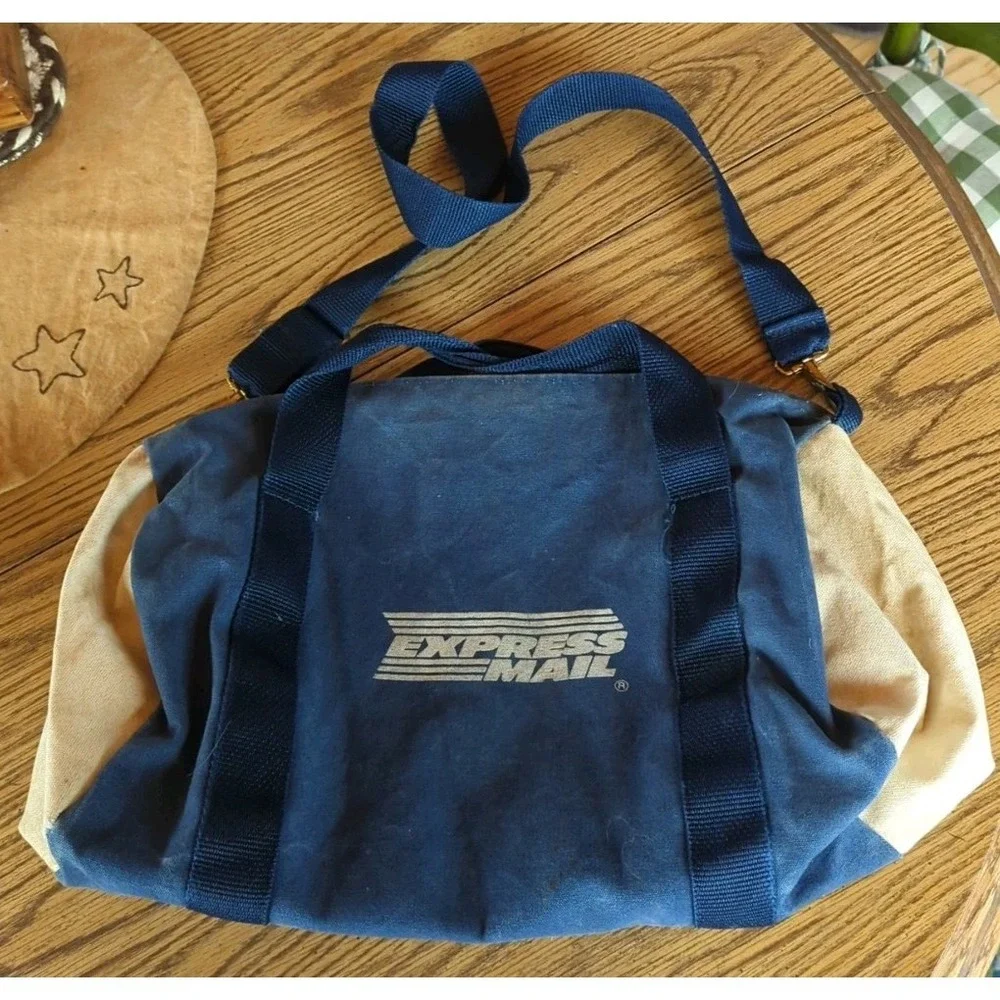 RARE Vintage Retired Express Mail Next Day Discontinued Canvas Duffle Bag‎